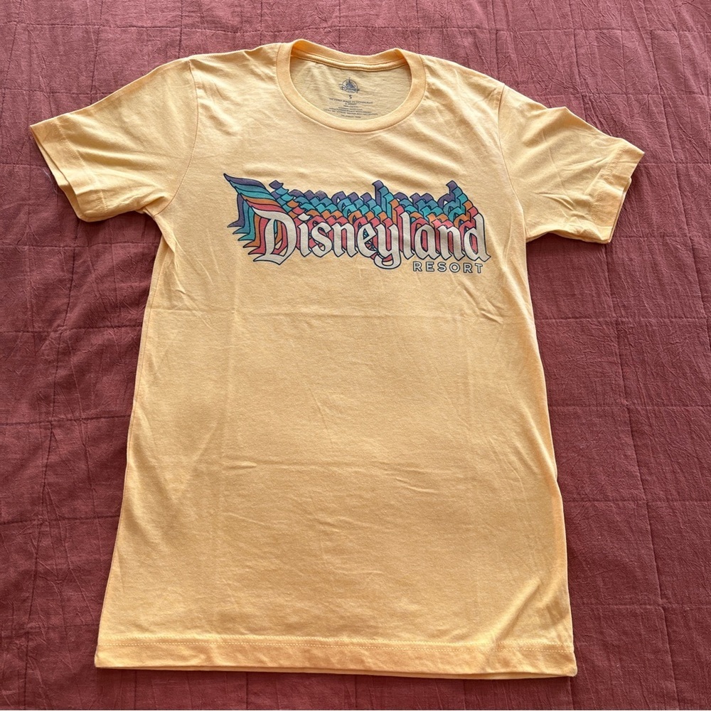 NWOT Disneyland Logo Cotton Graphic Tee